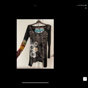 Vintage Desigual shark bite tunic top.